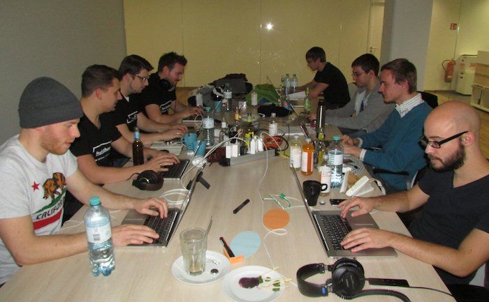 Hacking by night Hacking by night