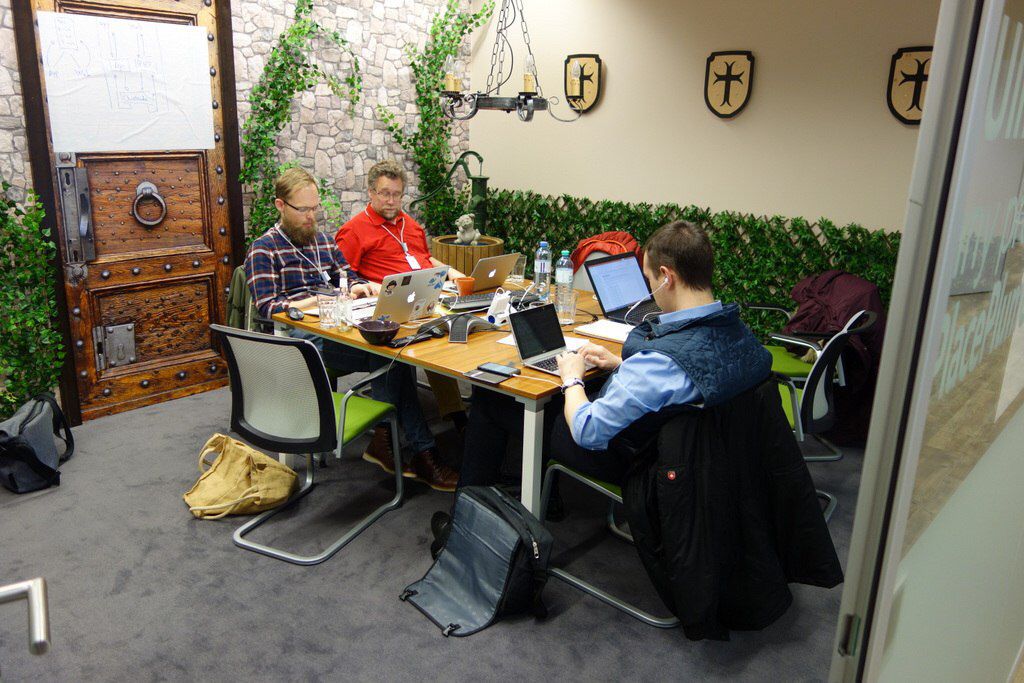 Teams The working group-2 are working on their projects.