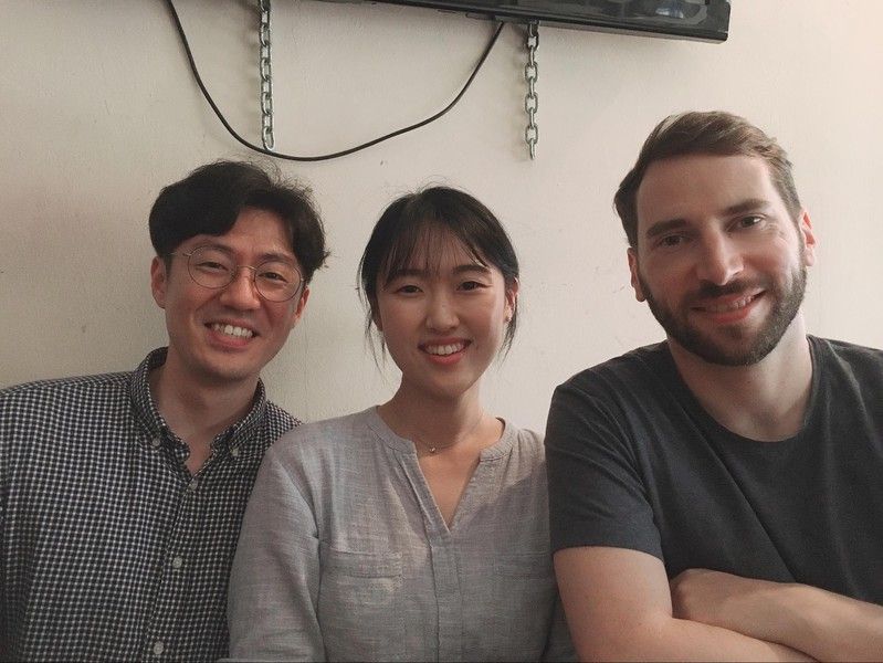 A group photo with Eunae, Gyumin, and Matthias